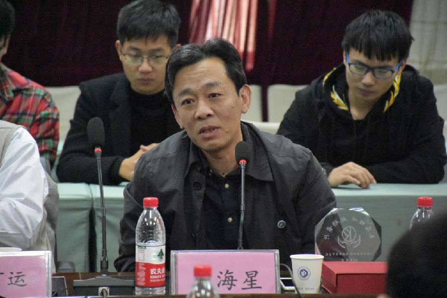 5.电气学院副院长王海星讲话.jpg